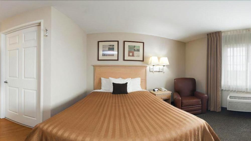 Candlewood Suites Milwaukee Brown Deer, An Ihg Hotel Esterno foto