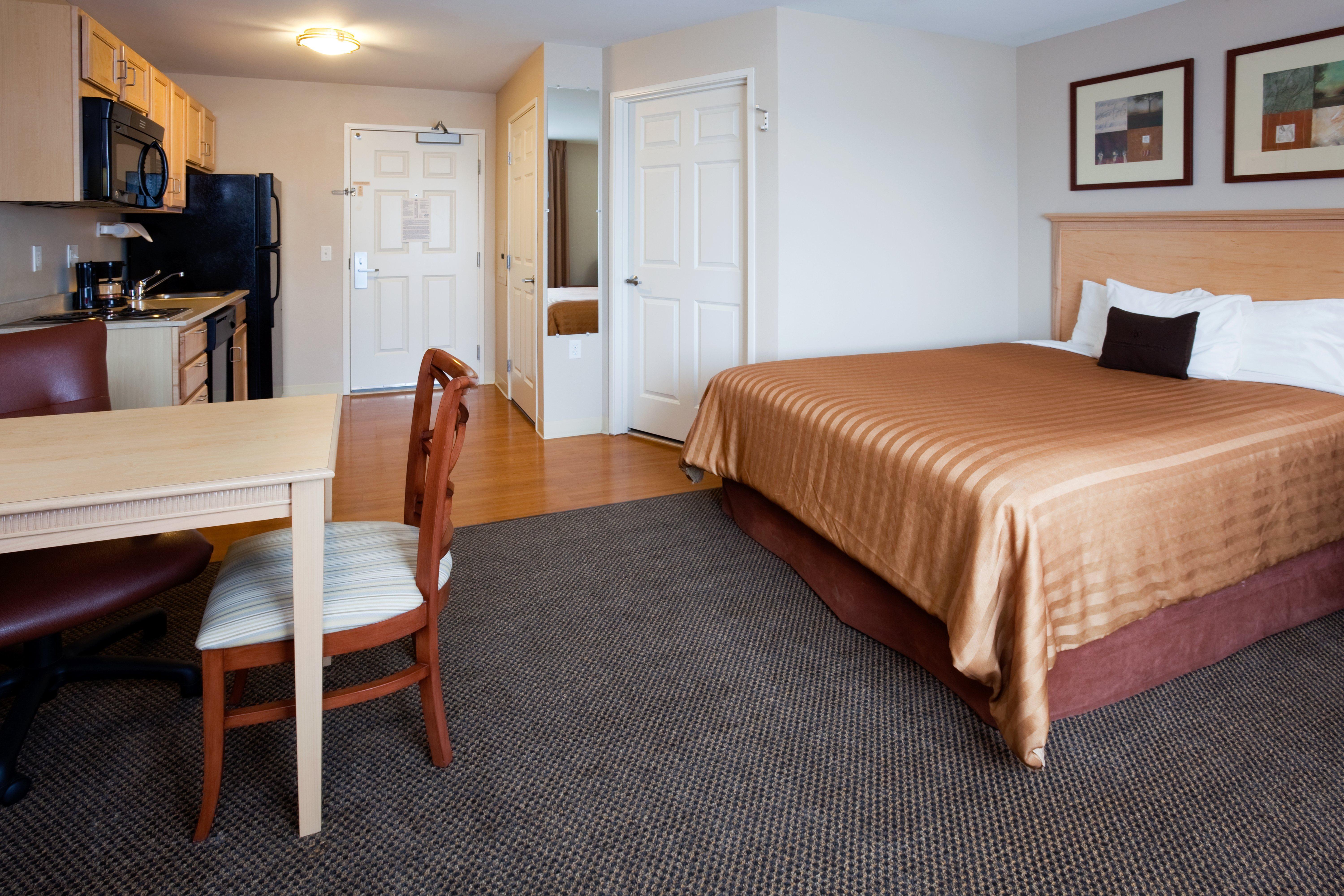 Candlewood Suites Milwaukee Brown Deer, An Ihg Hotel Esterno foto