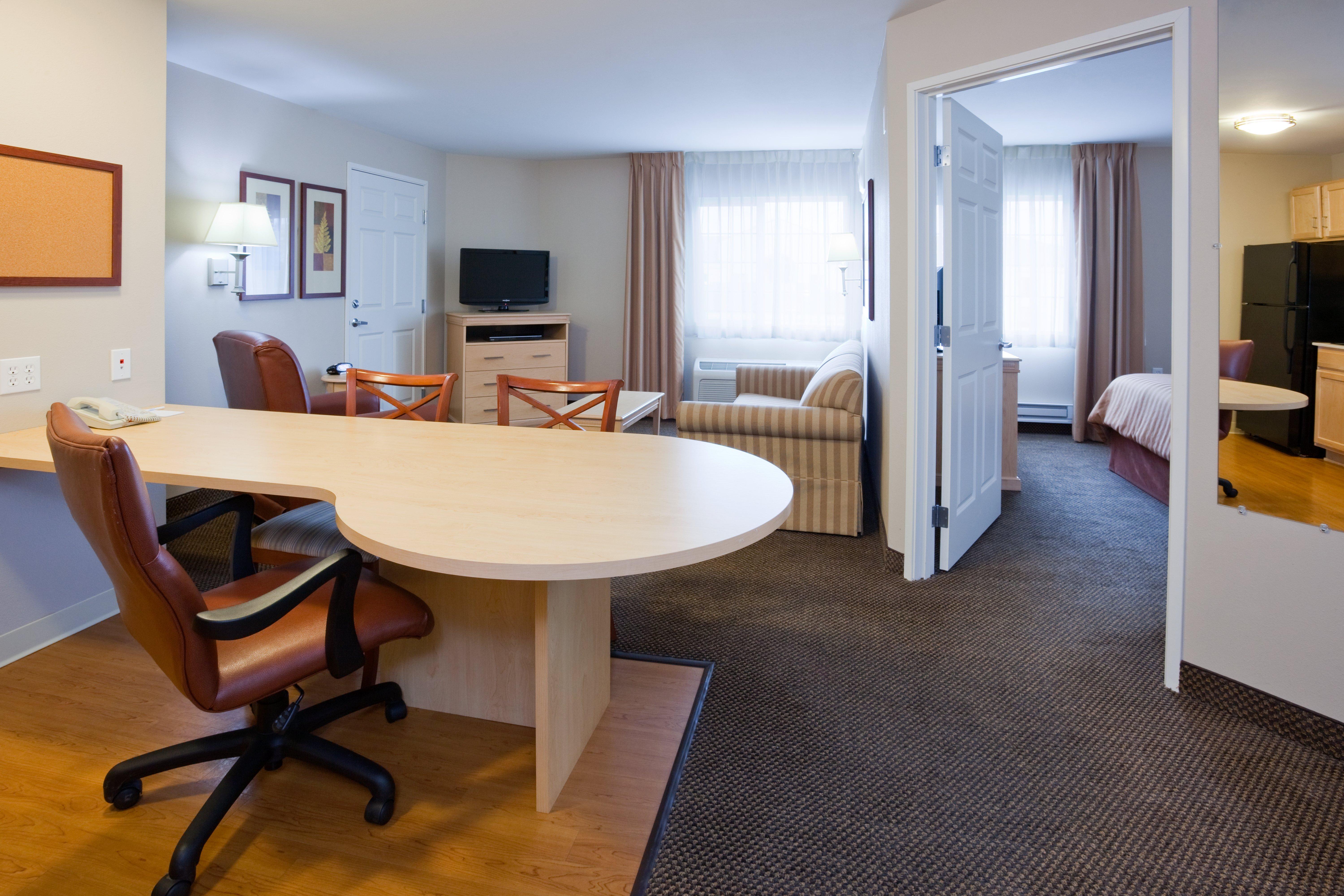 Candlewood Suites Milwaukee Brown Deer, An Ihg Hotel Esterno foto