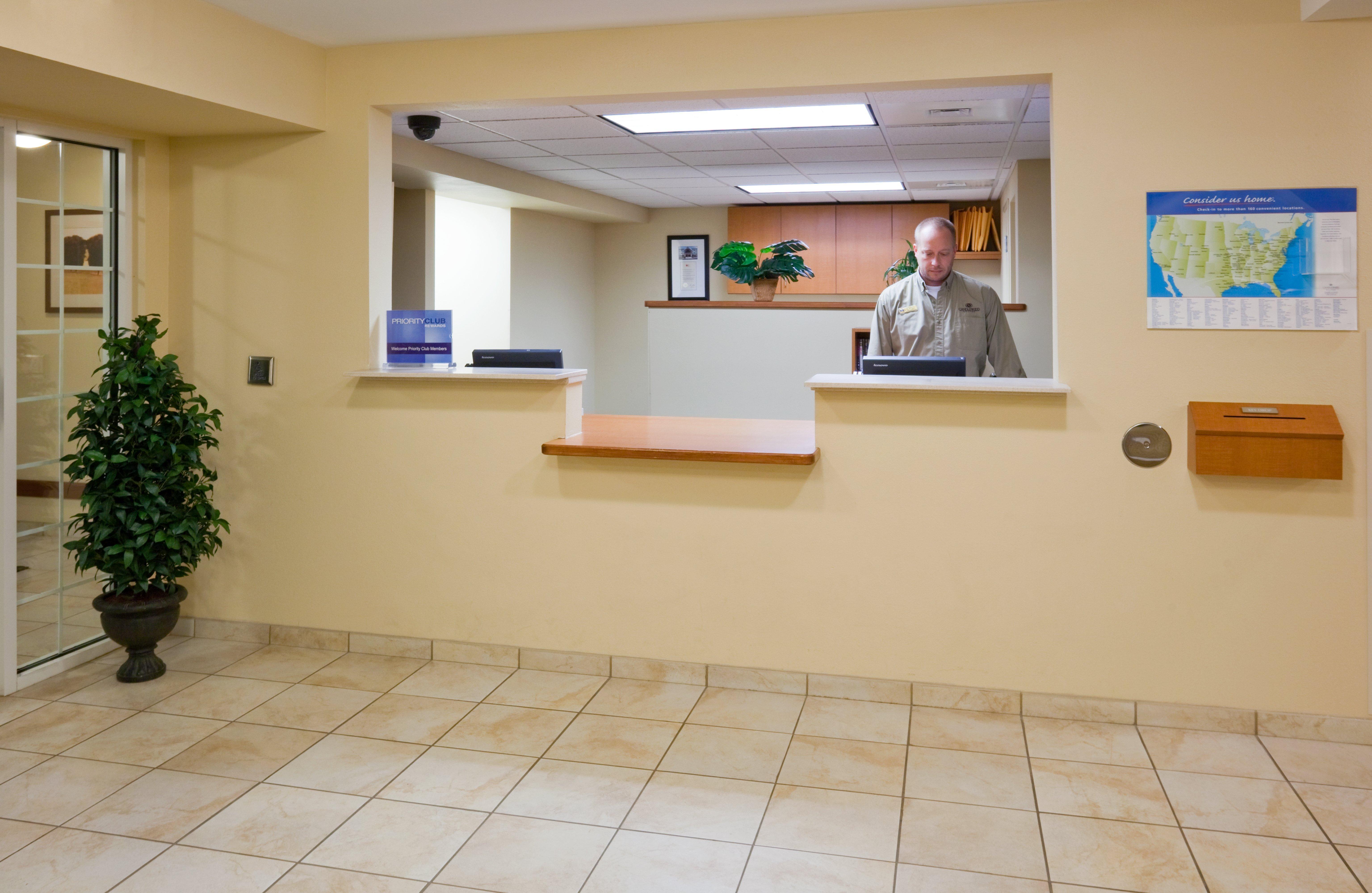 Candlewood Suites Milwaukee Brown Deer, An Ihg Hotel Interno foto