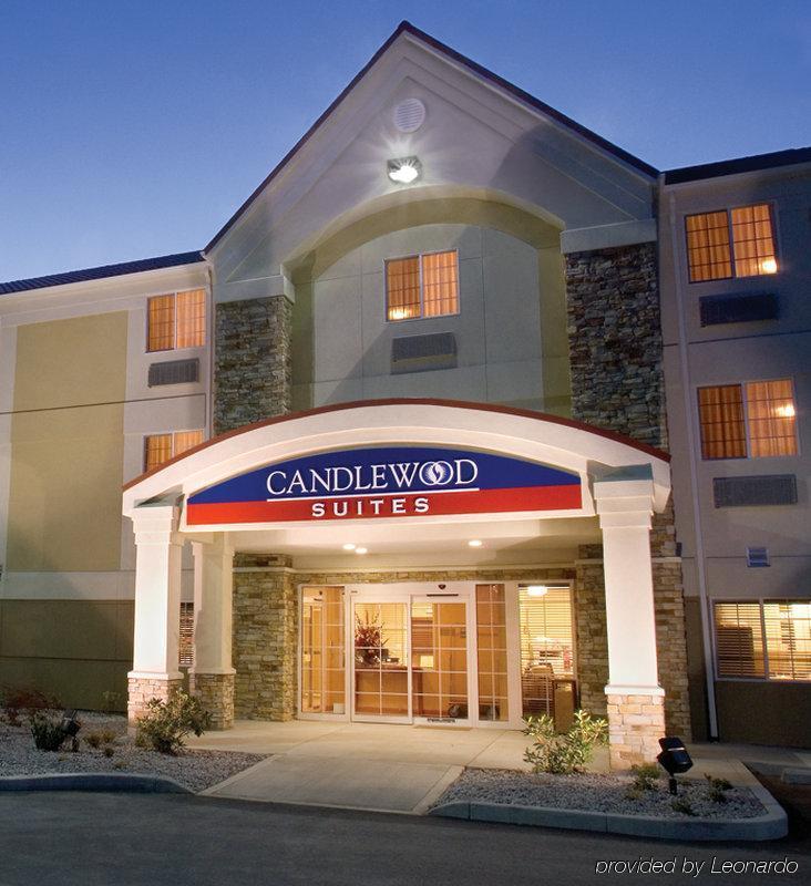 Candlewood Suites Milwaukee Brown Deer, An Ihg Hotel Esterno foto