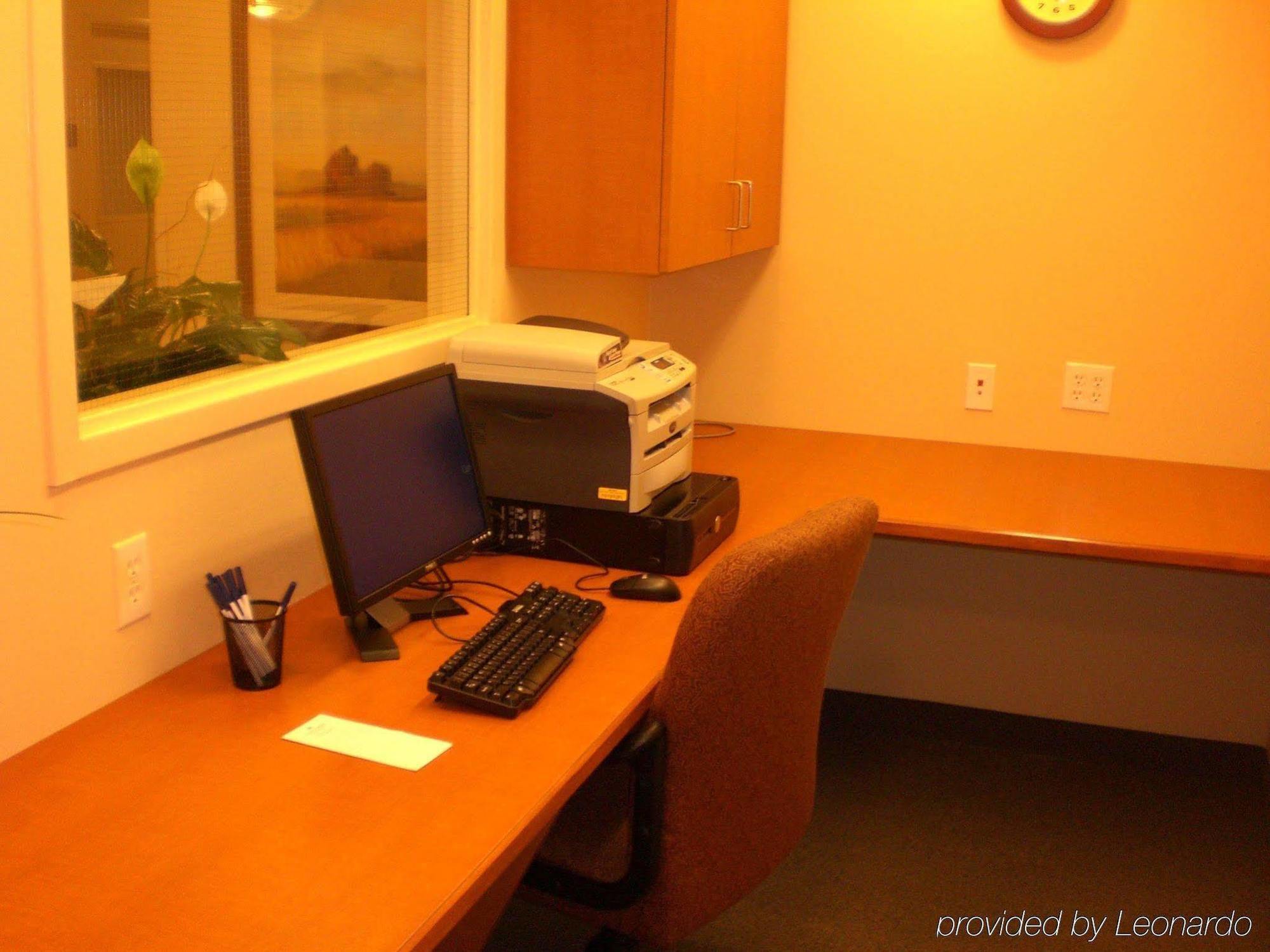 Candlewood Suites Milwaukee Brown Deer, An Ihg Hotel Servizi foto